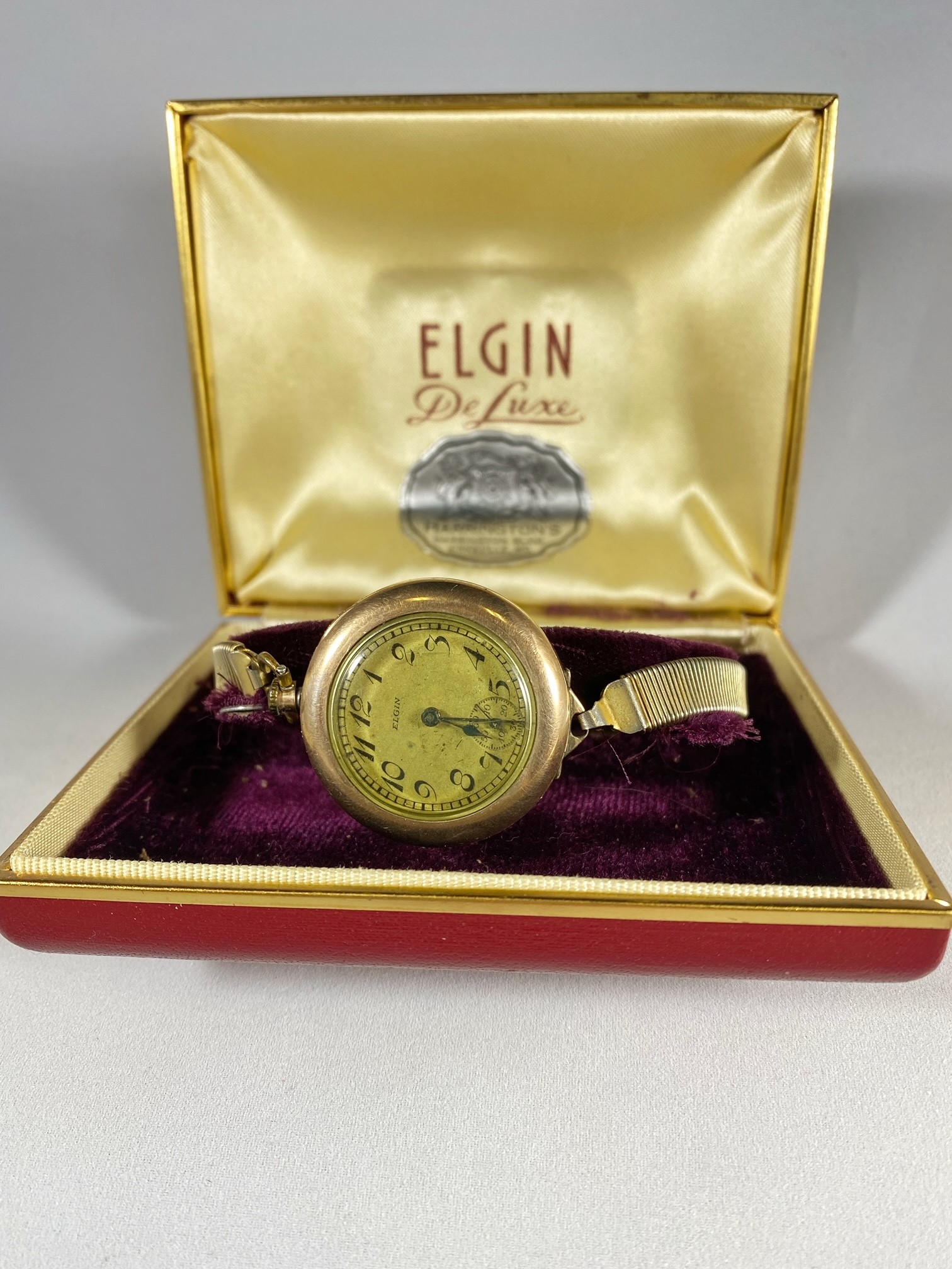 Lot 1610: Gold Colored Ladies Elgin Wristwatch